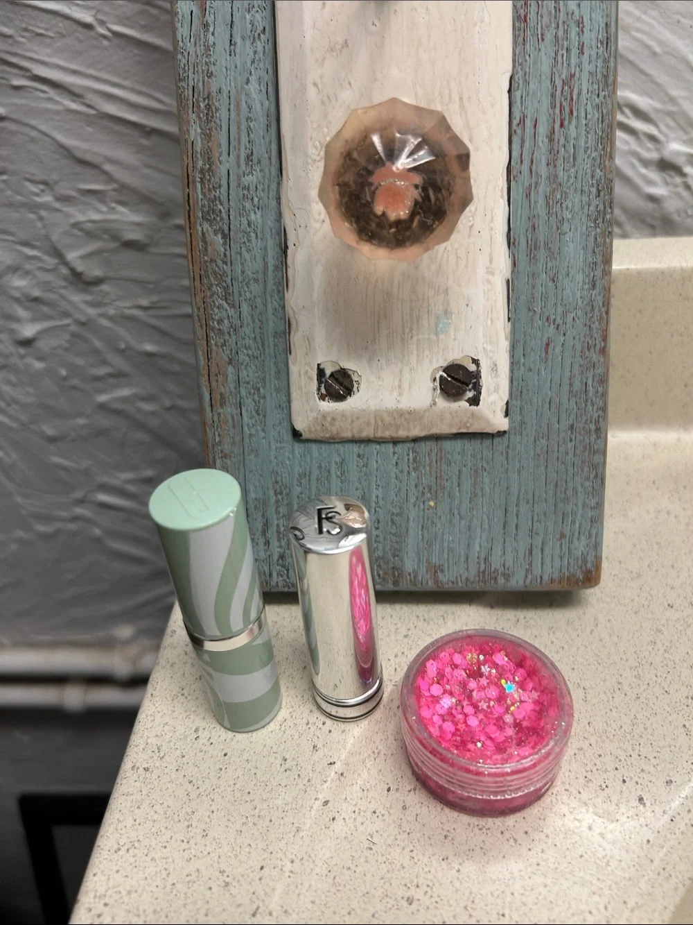Clinique Face Stockholm  Lot Two Lipsticks and Face/Body Glitter